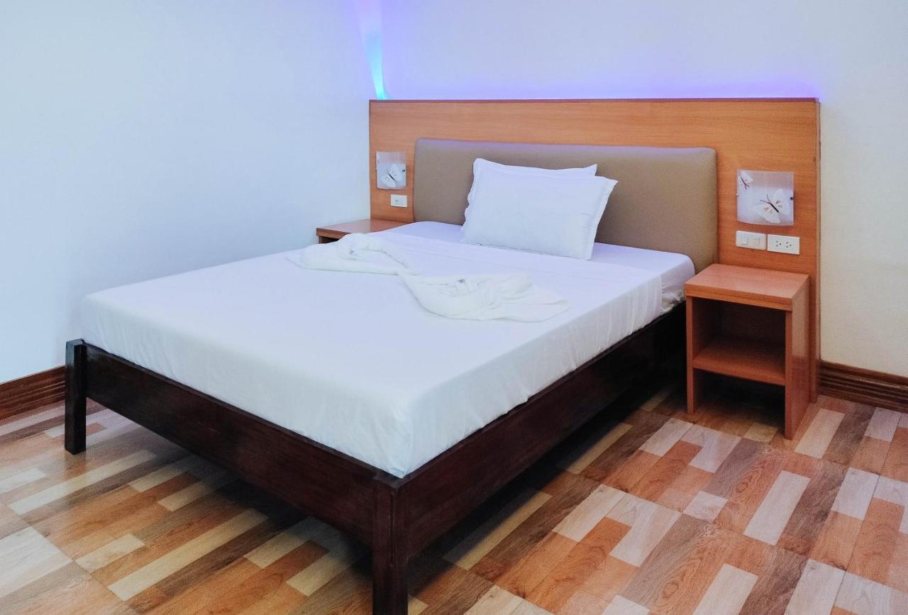 Reddoorz @ Sun Kissed Resort Guindulman Анда Екстериор снимка